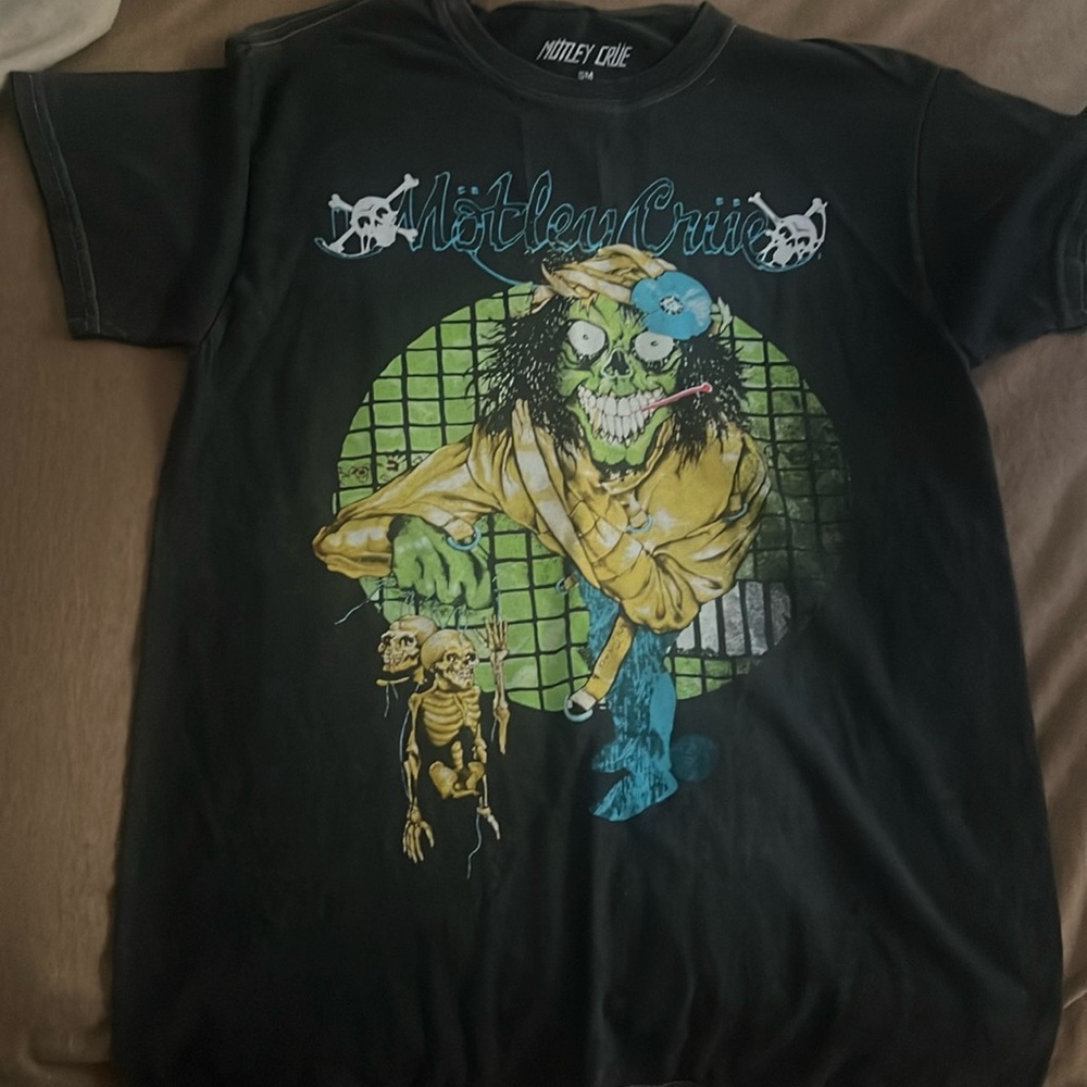 Motley Crue tee NWT